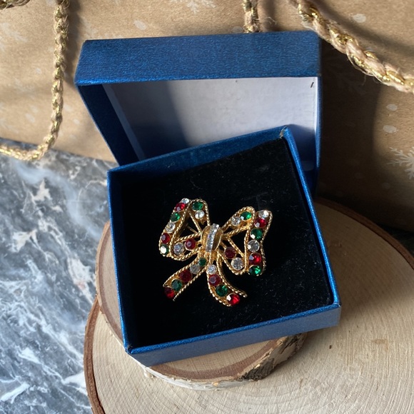 Vintage- Eisenberg Ice 1960s Holiday Themed, Sparkling Crystal Bow Brooch - Picture 9 of 12